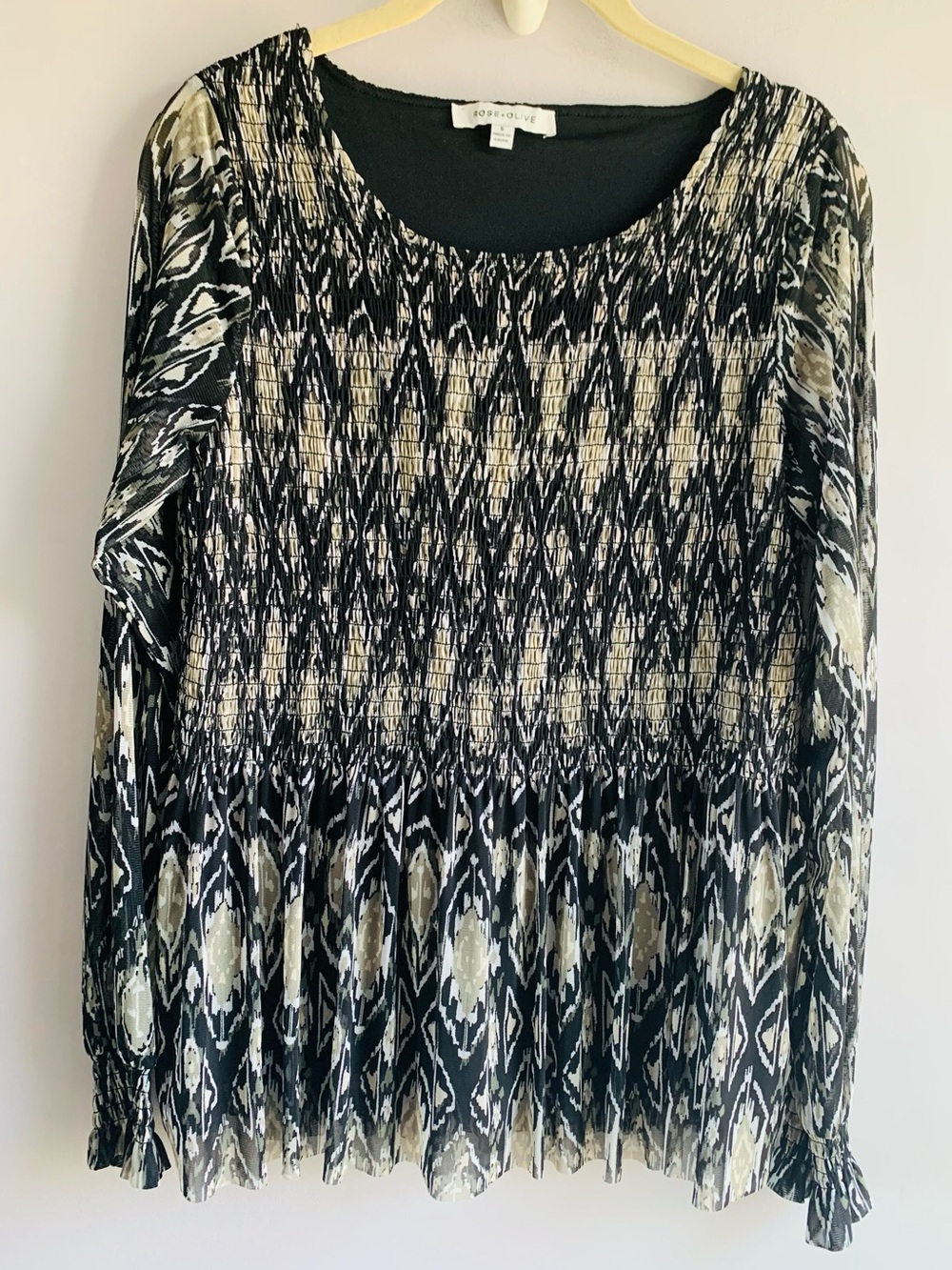 Rose + Olive Long Sleeve Top Black Cream Tan Smocked Flowy Office Work EUC Small